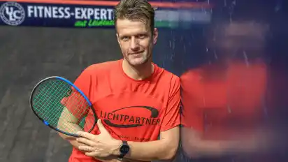 Heiko Schwarzer im Squash-Court der ULC-Sportwelt in Woltmershausen, wo er per Wild Card am Schlüssel-Turnier teilnimmt. Das Turnier läuft noch bis Freitag, 12. August.