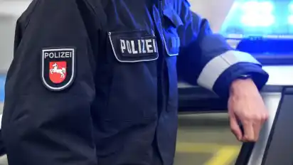 Die Polizei sucht Zeugen der Einbrüche (Symbolbild).