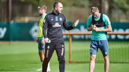 Ole Werner (l.) hat Werder-Stürmer Marvin Ducksch verteidigt. (Archivfoto)