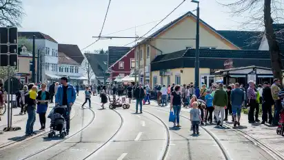 Die Hauptstraße wird am Sonntag, 18. September, wieder zur Fußgängerzone. Der Herbstmarkt mit verkaufsoffenem Sonntag steht an.