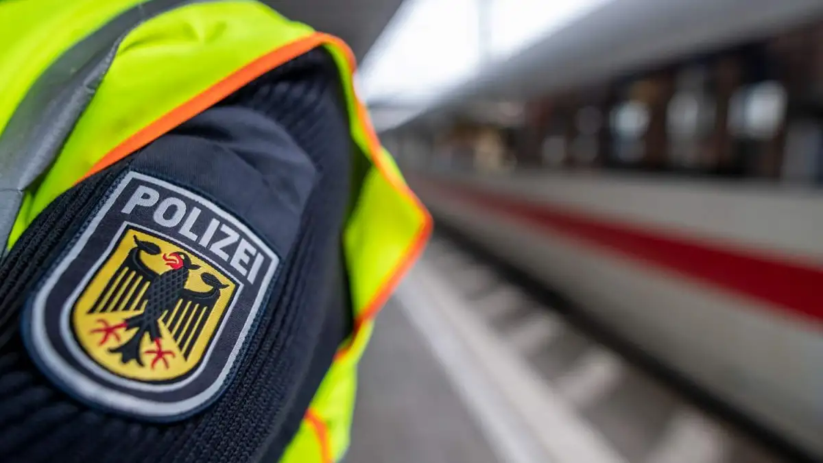 Train accident near Hambergen: Mushroom picker killed by locomotive