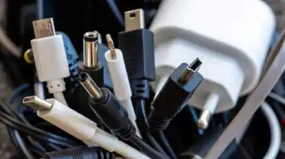 Schluss mit Kabelsalat: Ab 2024 soll USB-C der einheitliche Ladestandard in der EU sein.
