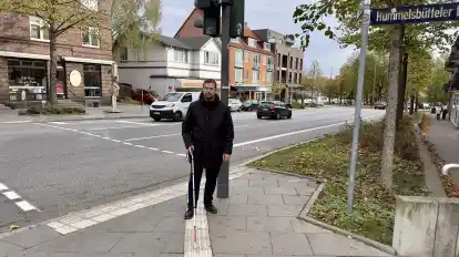 Den Leitstreifen immer schön freihalten. Das ist eine der Botschaften, die Mr. Blindlife auf seinen Social-Media-Kanälen sendet.
