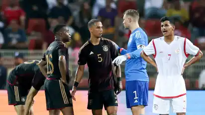 Mensch, das war jetzt nicht so dolle: DFB-Spieler im Test gegen den Fußballzwerg Oman.