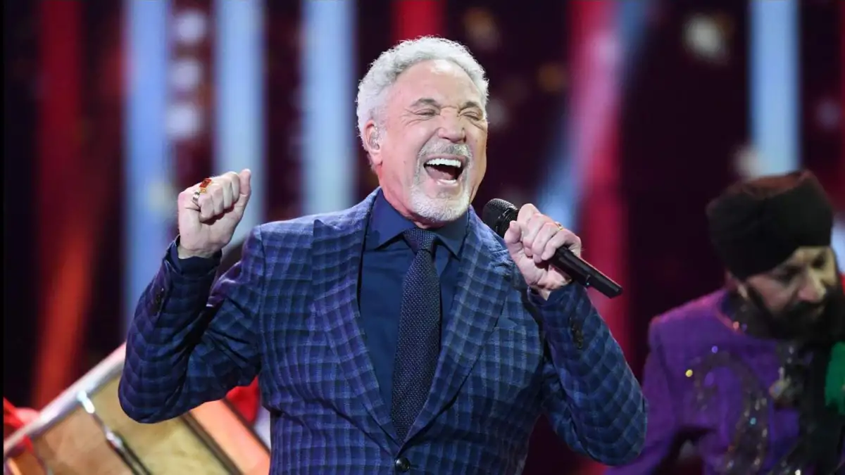 Tom-Jones-kommt-zur-Bremer-Seeb-hne