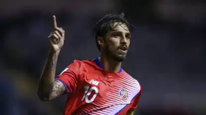 Der Costa Ricaner Bryan Ruiz gehört mit 37 Jahren zu den betagteren Herren auf dem Platz bei dieser WM.