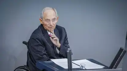 CDU-Politiker Wolfgang Schäuble sieht in Deutschland eine Überregulierung an vielen Stellen.