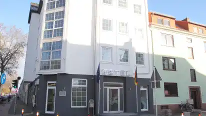 Die Sozialbehörde hat das Hotel Europa in der Malerstraße angemietet.