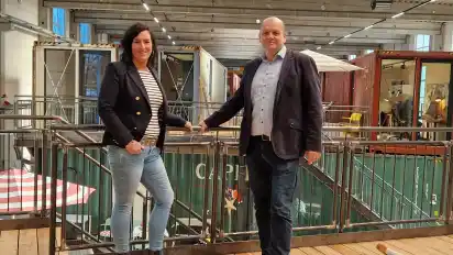 Im Innovationsdorf in Oldenburg: Nicole und Thomas Sprock arbeiten dort als Unternehmensberater, bis der eigentliche Sitz in Hude fertig ist.