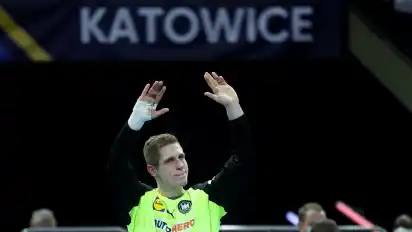 Auch dank des in der zweiten Halbzeit überragenden Torhüters Joel Birlehm setzte sich die DHB-Auswahl am Sonntag gegen Serbien durch.