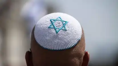 Die Kippa, die traditionelle religiöse Kopfbedeckung jüdischer Männer.