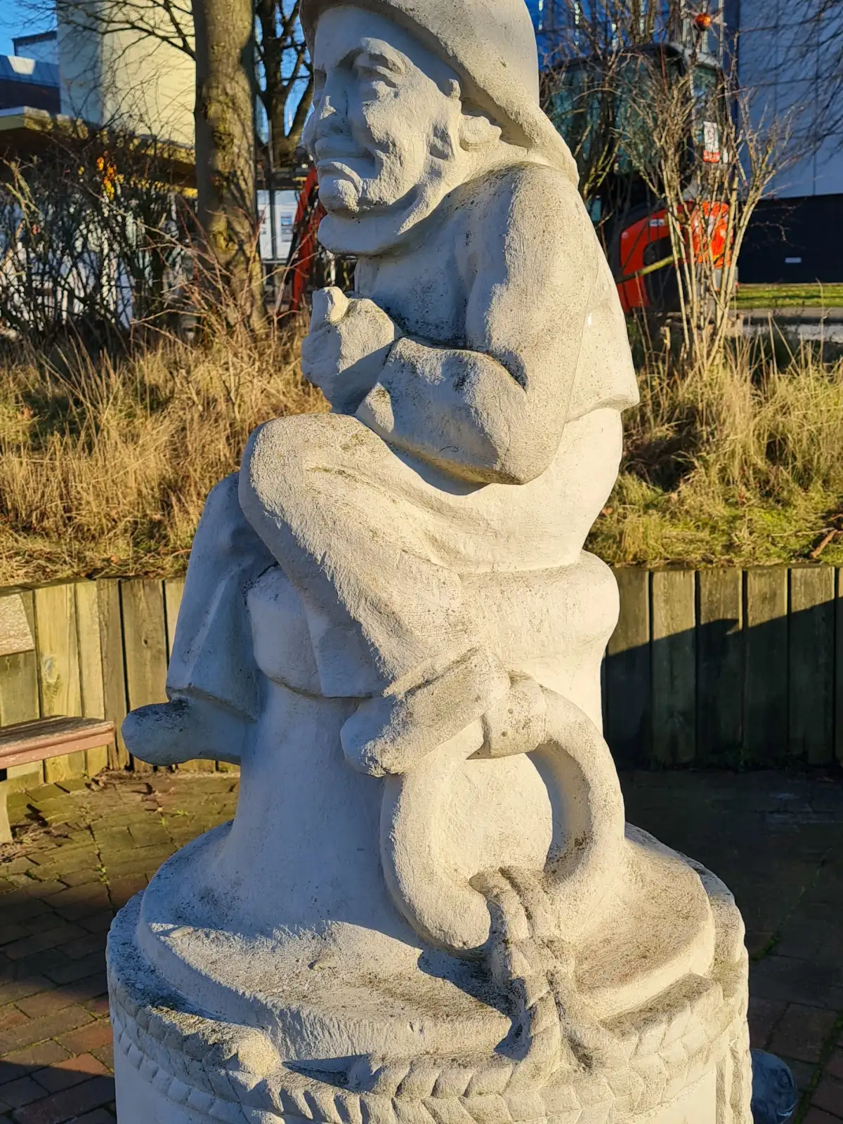 kunst-in-bremerhaven-was-der-klabautermann-bedeutet