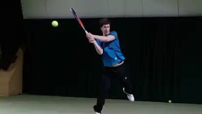Niklas Johannson verlor sowohl sein Einzel als auch sein Doppel gegen den Oldenburger TeV III.