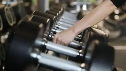 Experten warnen aktuell davor, Koffein-Pulver zur Leistungssteigerung im Sport einzusetzen. Versehentliche Überdosierungen, die zu Gesundheitsschäden führen können, seien leicht möglich.