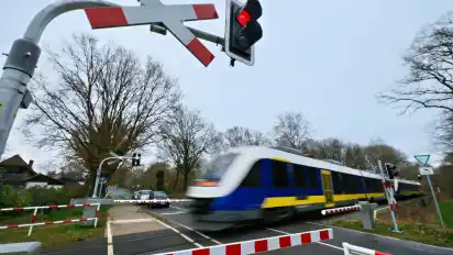 Die eingleisige Bahnstrecke Delmenhorst–Hesepe gilt in Bezug auf Unfälle an Bahnübergängen in Niedersachsen als trauriger Spitzenreiter.