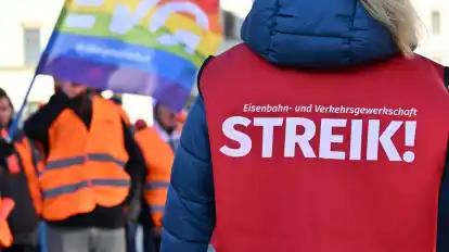 Die Eisenbahn- und Verkehrsgewerkschaft ruft am Freitag zu mehrstündigen Warnstreiks in den Morgenstunden auf.