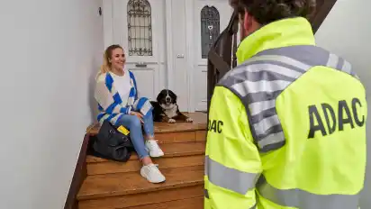 Mit neuen Service-Angeboten wirbt der ADAC um neue Mitglieder. Nach der kürzlich eingeführten Fahrrad-Pannenhilfe gibt es jetzt auch einen ADAC-Schlüsseldienst, der zumindest für Premium-Mitglieder kostenlos ist.