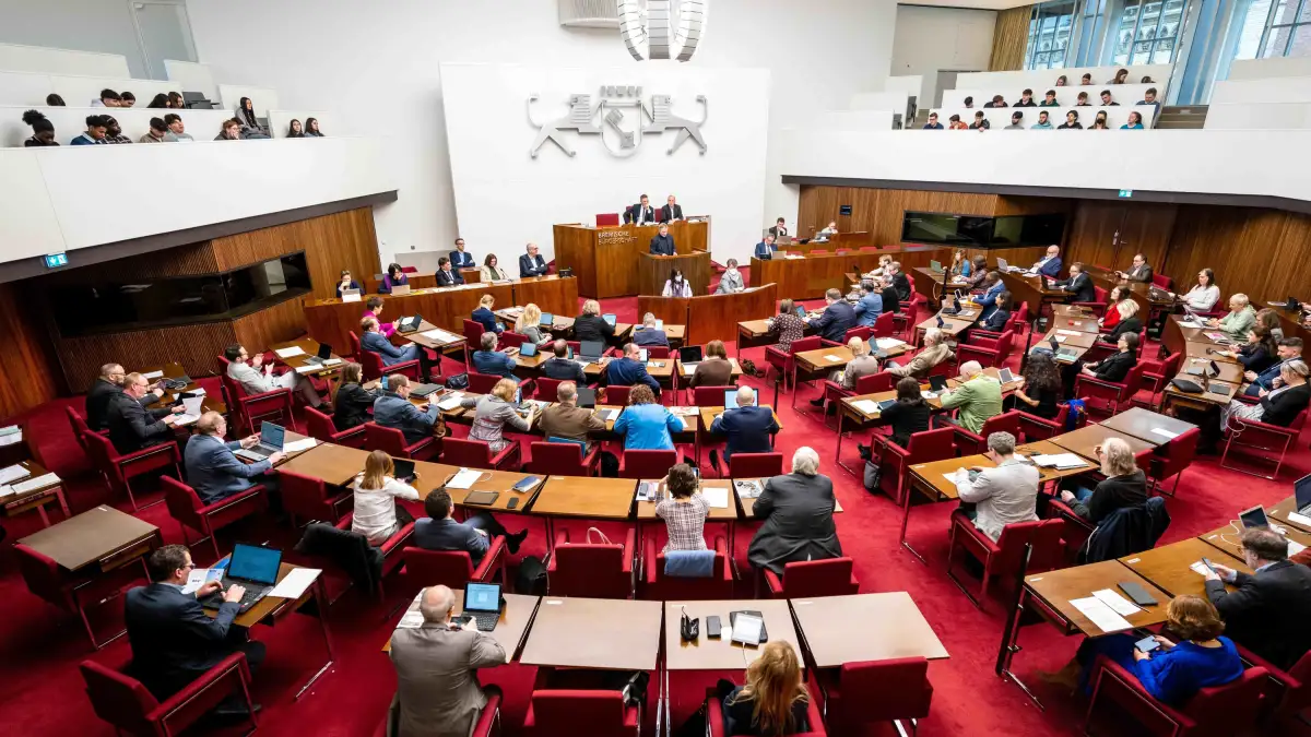 Die Abgeordneten der neuen Bremischen Bürgerschaft 2023 im Porträt