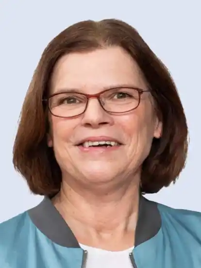 Wirtschaftssenatorin Kristina Vogt übernimmt jetzt zusätzlich das Häfenressort.