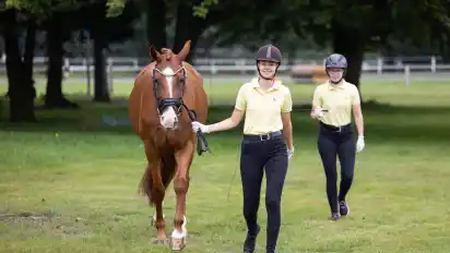 Laura Schuldt hat mit ihrem Pferd Landora ihren Titel verteidigt.