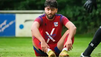 Devin Isik und der VfL Stenum wollten gegen den VfL Oythe den Sieg, doch am Ende sprang ein leistungsgerechtes Unentschieden heraus.