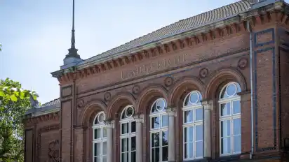 Das Landgericht Verden verwarf die Berufung des Berufskraftfahrers, der einen Rollstuhlfahrer beleidigt hatte (Symbolbild).