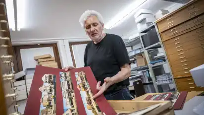 Archivar Hermann Greve erläutert die Geschichte der Stadt Syke.