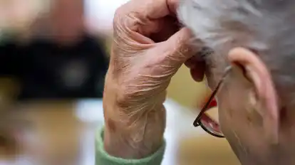 Am 21. September ist Welt-Alzheimertag. Pro Dem will die Woche um das Datum für diverse Aktionen nutzen, um auf die Erkrankung aufmerksam zu machen (Symbolbild).