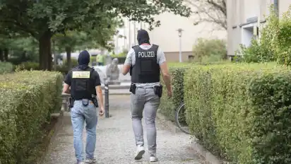 Das Bundesinnenministerium hat den rechtsextremistischen Verein "Hammerskins" verboten.