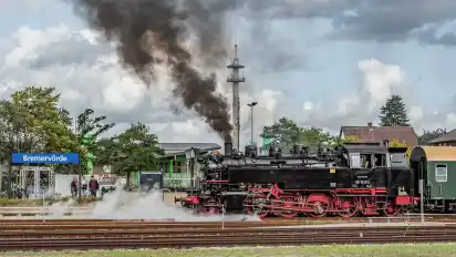 Dampflok 86 in Bremervo?rde beim dortigen Bahnhofsfest.