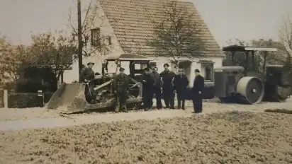 Ende der 50er-Jahre und im Laufe der 60er-Jahre wurde das Wilhelm-Busch-Viertel legalisiert, an das Kanalnetz angeschlossen und wurden Straßen gebaut.