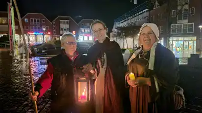 Sie führen künftig Einheimische und Gäste mit unterhaltsamen Geschichten durch die Straßen der Kreisstadt und umzu:Agnes Lenz, Stefanie Nass und Heike Habeck