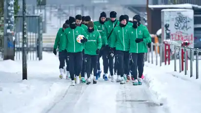 Ein eisiges Abschlusstraining stand den Grün-Weißen am Freitag vor dem Spiel gegen den FC Augsburg bevor.
