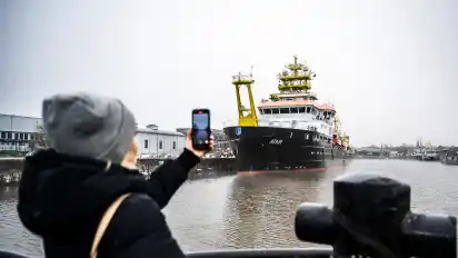 In der Vergangenheit erfreute sich die Tour durch den Fischereihafen bei Touristen großer Beliebtheit. Für viele gehört eine Fahrt auf dem Wasser zum Besuch der Seestadt dazu.