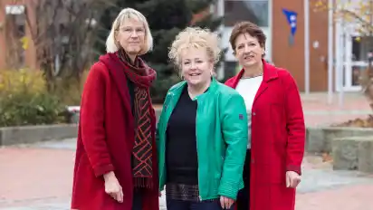 Wollen Frauen helfen: Marlis Winkler (von links), Katrin Moser und Inge Human.