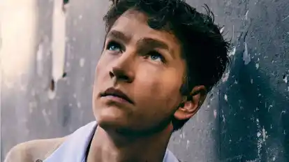 Jan Lisiecki kommt 2024 dreimal nach Bremen. ”Ich mag das hanseatische Flair am Wasser”, sagt er.