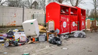Am 6. Februar hatte der Landkreis den Altglascontainer an der Magdeburger Straße entfernt. Mittlerweile hat sich dort dennoch wieder einiges an Müll angesammelt.