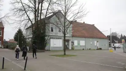 Am Standort der ehemaligen Gaststätte ”Dorfkrug” plant die Awo eine neue Einrichtung. Nach Kita sieht es aber noch nicht aus. Das soll sich ändern.