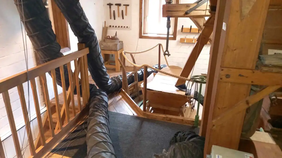 Wassermühle Meyenburg Mit Heißluft gegen den Holzbock