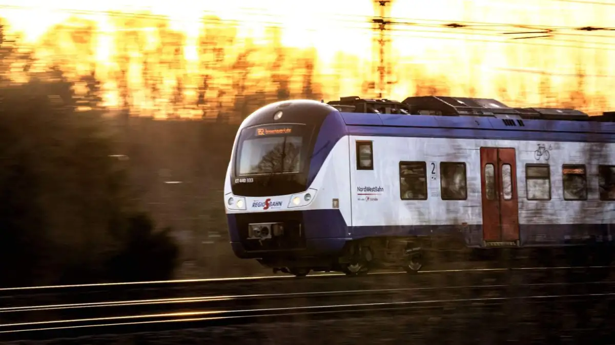 Von Bremen Nach Bremerhaven Mit Dem Zug