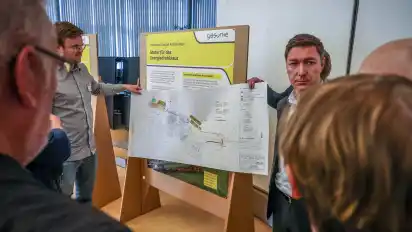 An unterschiedlichen Infoboards konnten die Besucher auch ihre Fragen loswerden, die dann von Gasunie-Mitarbeitern beantwortet wurden.