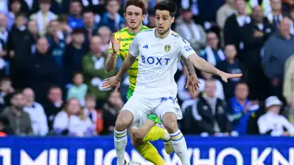 Ilia Gruev (rechts im Zweikampf mit Ex-Werder-Profi Josh Sargent) bestritt in der abgelaufenen Saison für den englischen Zweitligaklub Leeds United 29 Partien und legte einen Treffer auf.