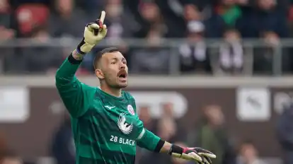 Rostocks Torwart Markus Kolke wechselt zu Werder Bremen.