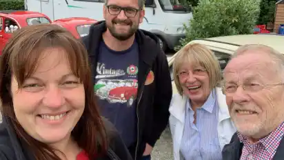 Aufnahme aus alten Zeiten: (von links) Leonie Brand mit ihrem Mann Marco sowie Bärbel Brand mit ihrem Mann Richard.