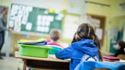 Ab 2026 besteht der Anspruch auf eine achtstündige Betreuung von Grundschulkindern. Wie sie diesem Anspruch gerecht werden können, müssen die Kommunen selbst erarbeiten.