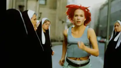 Filmklassiker haben in allen Bremer Kinos Konjunktur. So zeigen sowohl Cinespace als auch Cinestar am 3. Juni Tom Tykwers ”Lola rennt” mit Franka Potente.