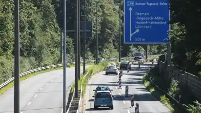 Die A270 bei Vegesack. Hier wird am kommenden Dienstag kein Autoverkehr fließen können. (Archivbild)