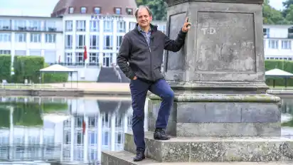 Martin Lentz gibt am 8. September mit seinem Jugendsinfonieorchester wieder das Kultkonzert ”Musik und Licht am Hollersee”.