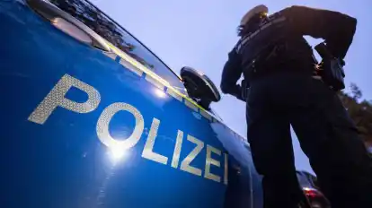 Polizei stoppt Autokorso nach Schüssen aus Schreckschusspistole (Symbolbild)