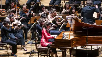 Yulianna Avdeeva und Le Cercle de l'Harmonie in der Glocke.